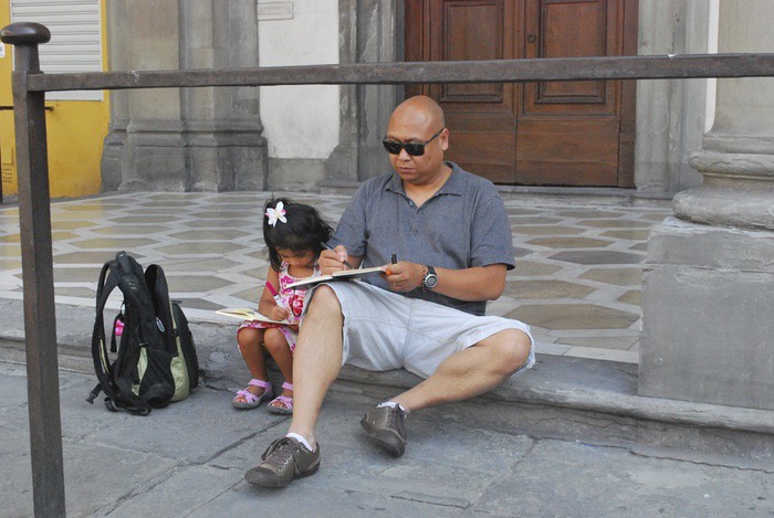 beatrice drawing with dad in Florence